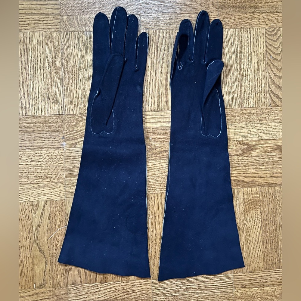💎 Rare Vintage Aux Trois Quartiers Paris Navy Suede Opera Gloves 7½
